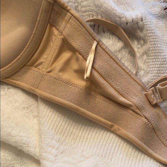 Maiden form Comfort Devotion Bra Size 38 D in EUC nude in color - Picture 7 of 8